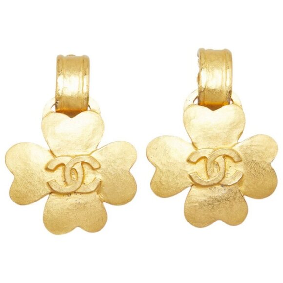 CHANEL CC Logos Clover Swing Dangle Clip-On Earrings Gold Tone 95P Auth w/Box - Picture 1 of 7